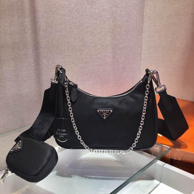 Bolsa Prada Hobo Re-Nylon