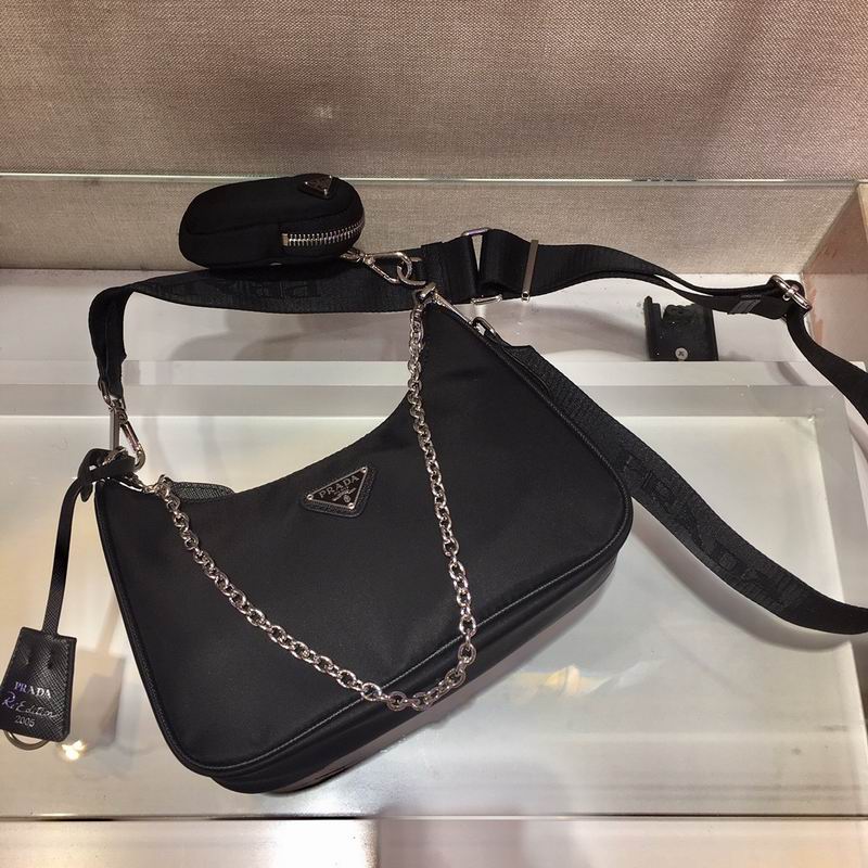 Bolsa Prada Hobo Re-Nylon