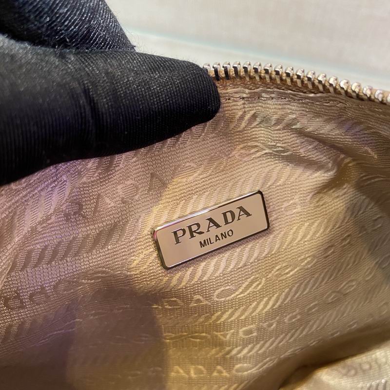 Bolsa Prada Hobo Re-Nylon