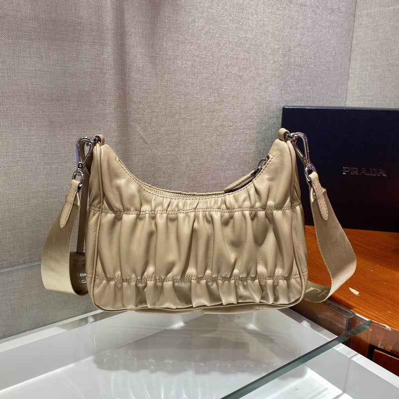 Bolsa Prada Hobo Re-Nylon