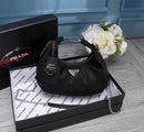 Bolsa Prada Re-Edition