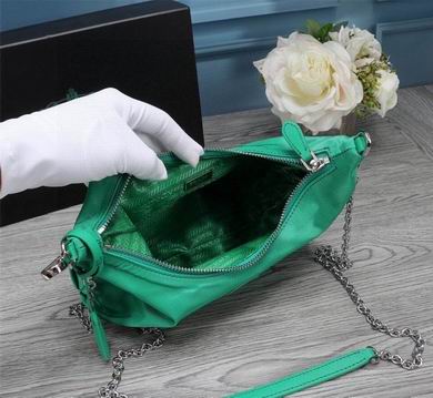 Bolsa Prada Re-Edition