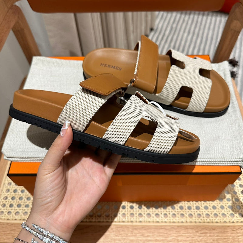 Sandália Hermès