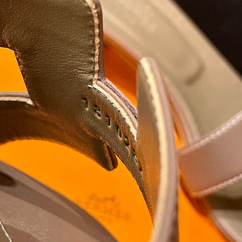 Sandália Hermès