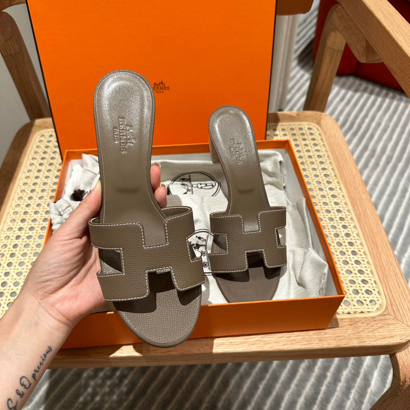 Sandália Hermès