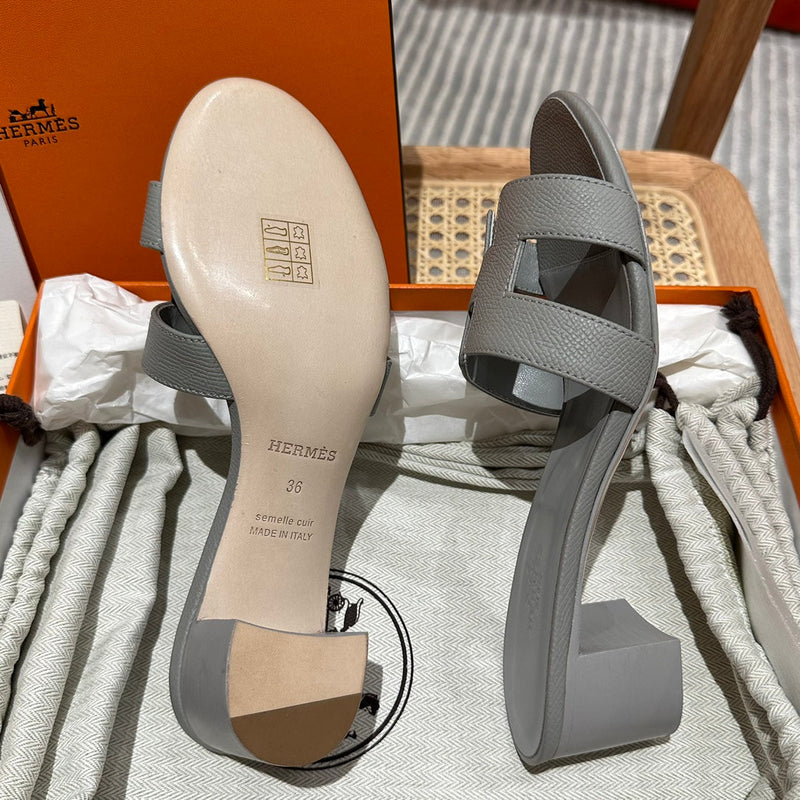 Sandália Hermès