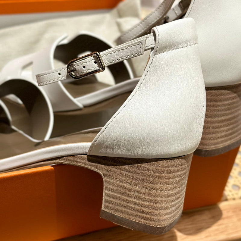 Sandália Hermès