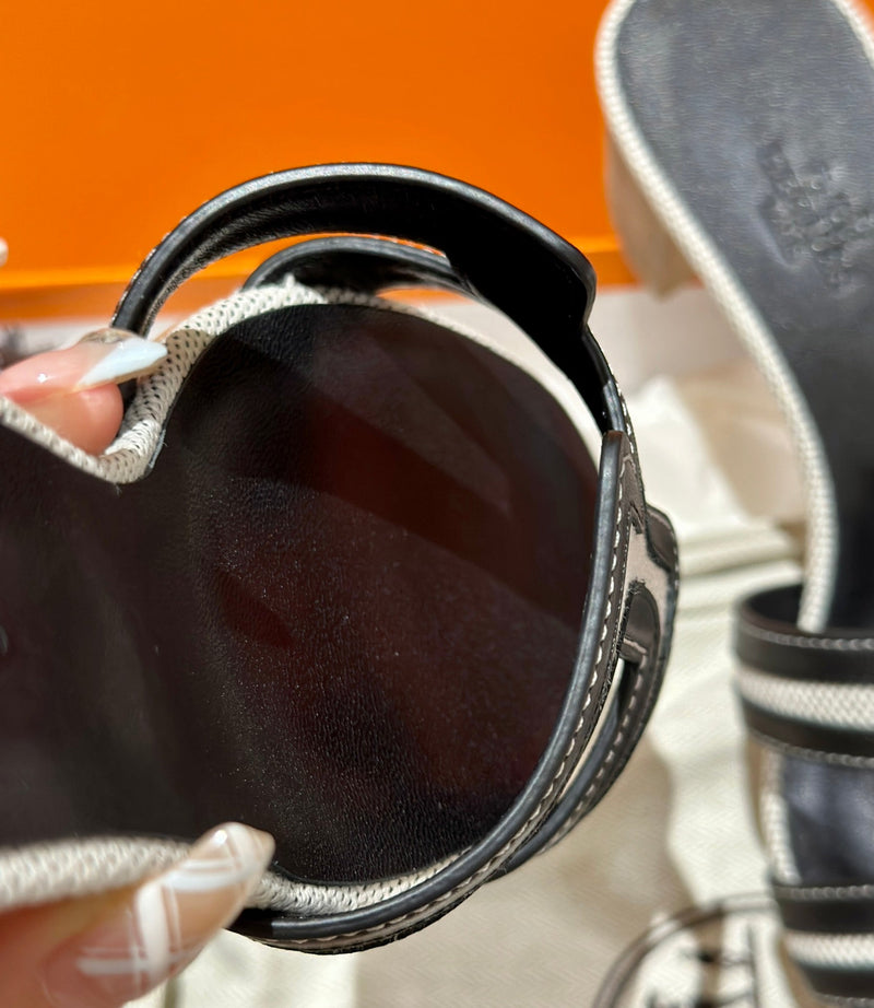 Sandália Hermès