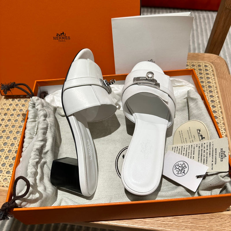 Sandália Hermès