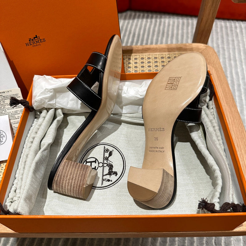 Sandália Hermès