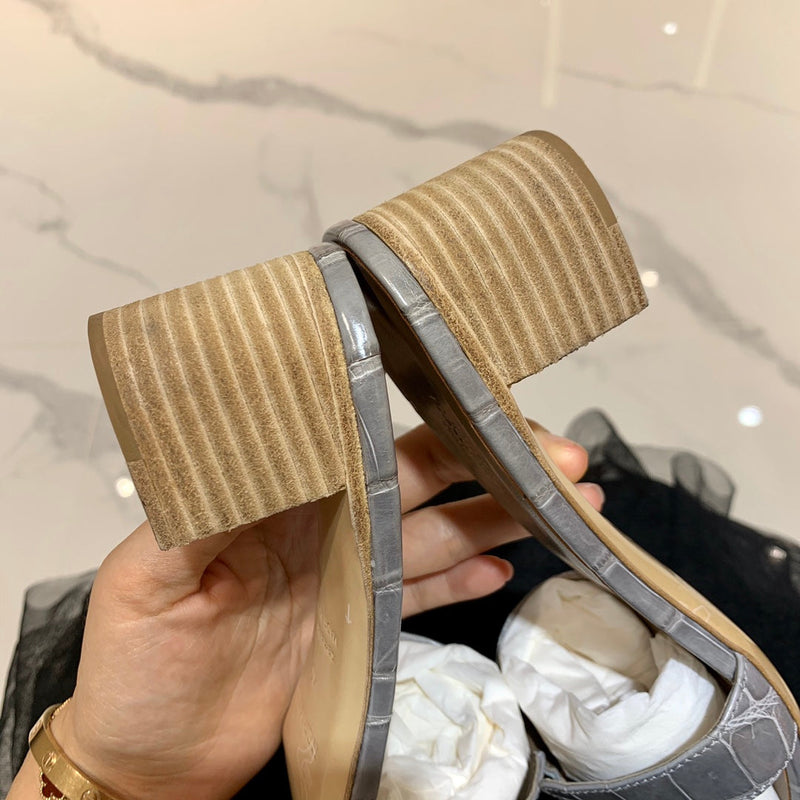 Sandália Hermès