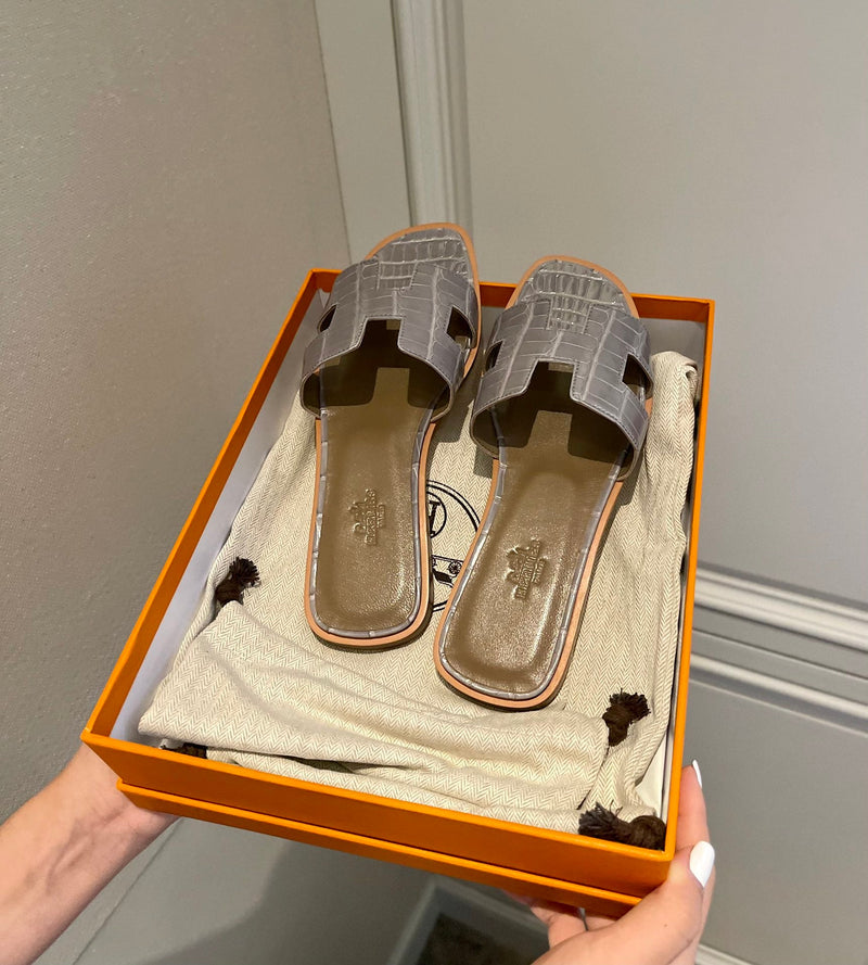 Sandália Hermès