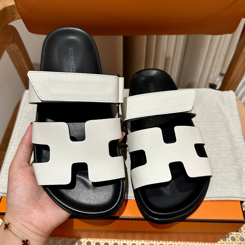 Sandália Hermès
