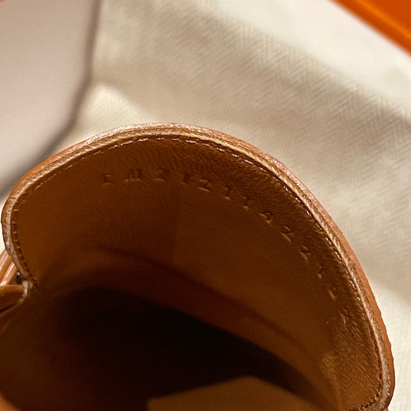 Sandália Hermès