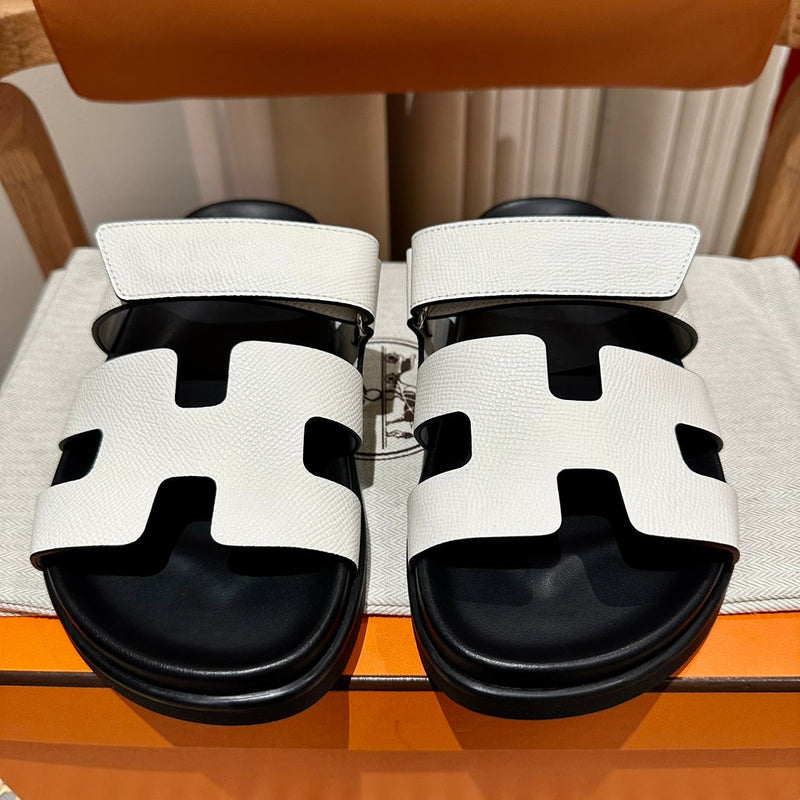 Sandália Hermès