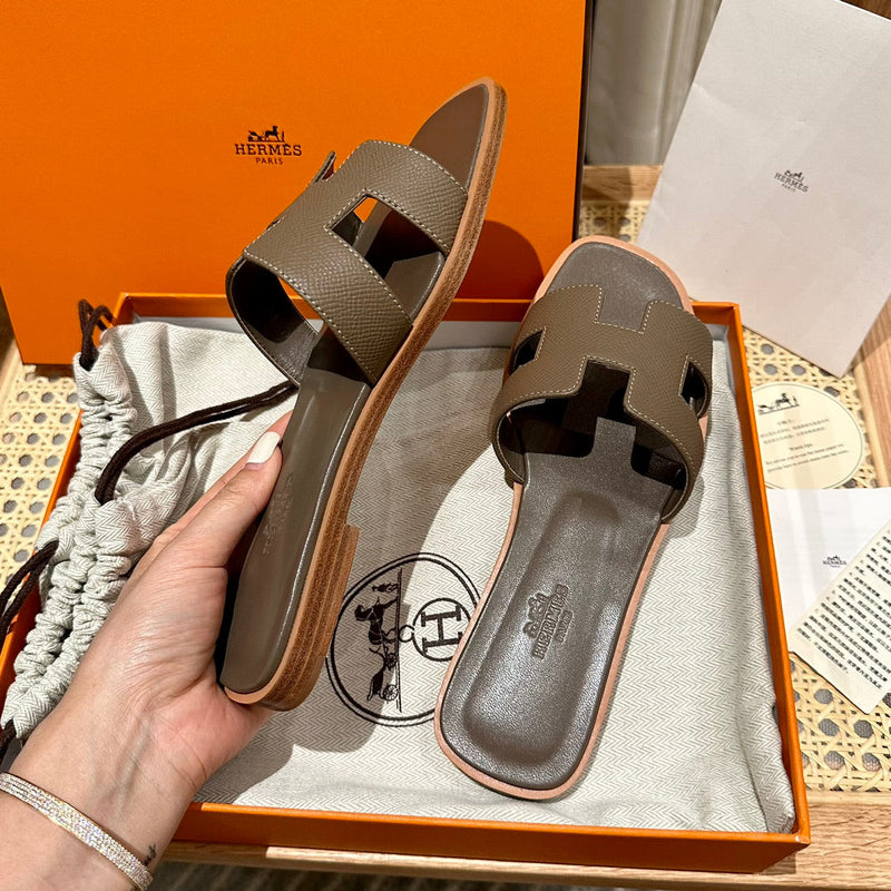 Sandália Hermès