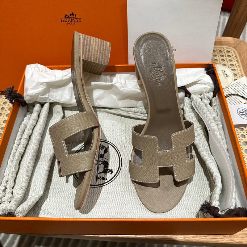 Sandália Hermès