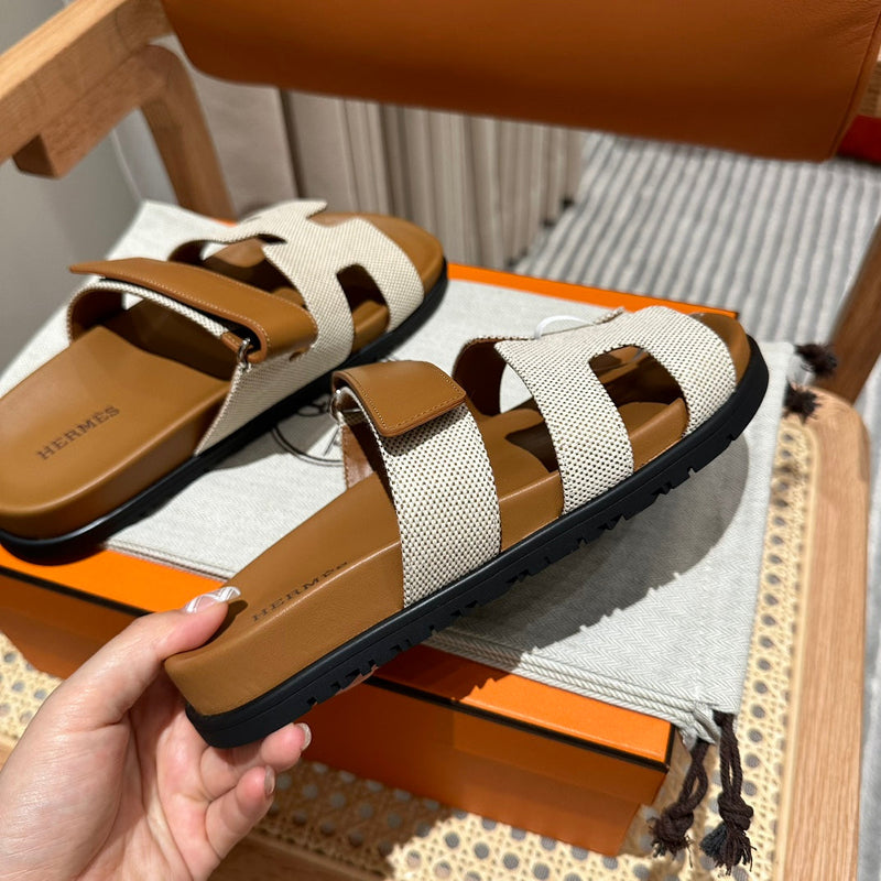 Sandália Hermès