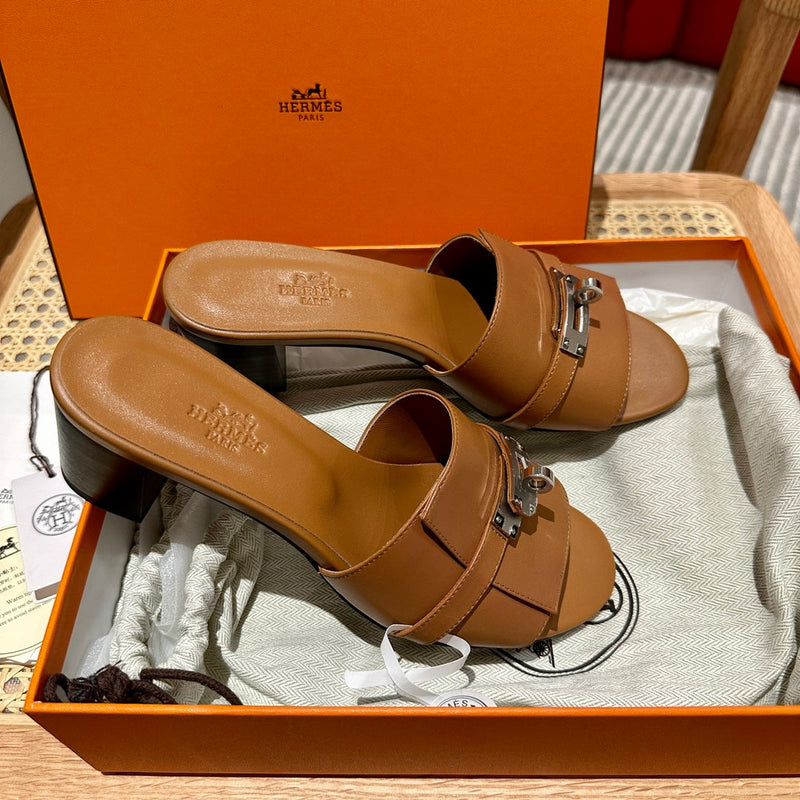 Sandália Hermès