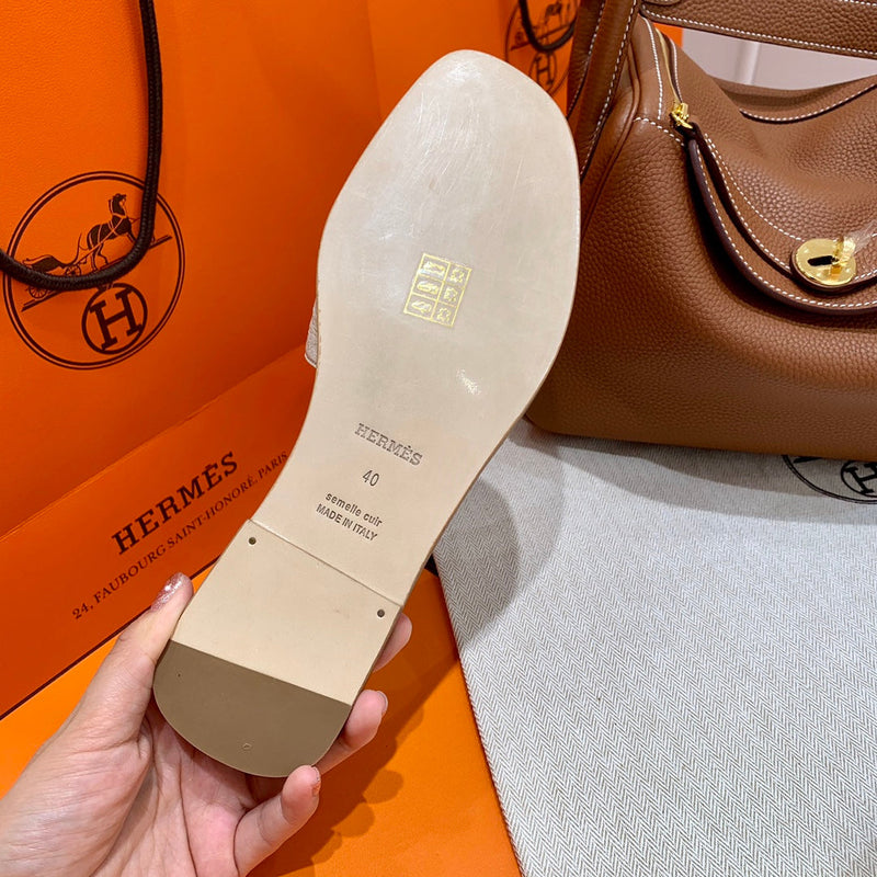 Sandália Hermès