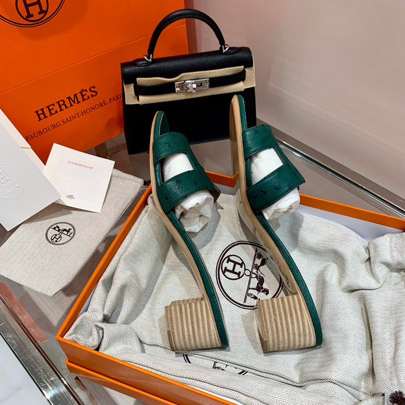 Sandália Hermès
