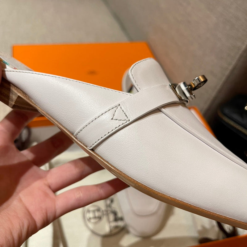 Sandália Hermès