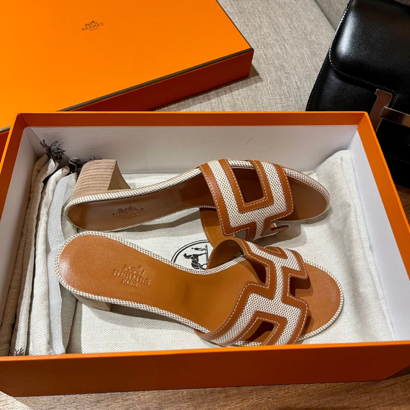 Sandália Hermès