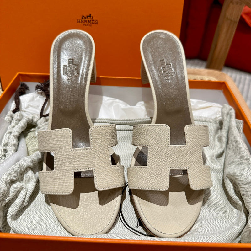 Sandália Hermès