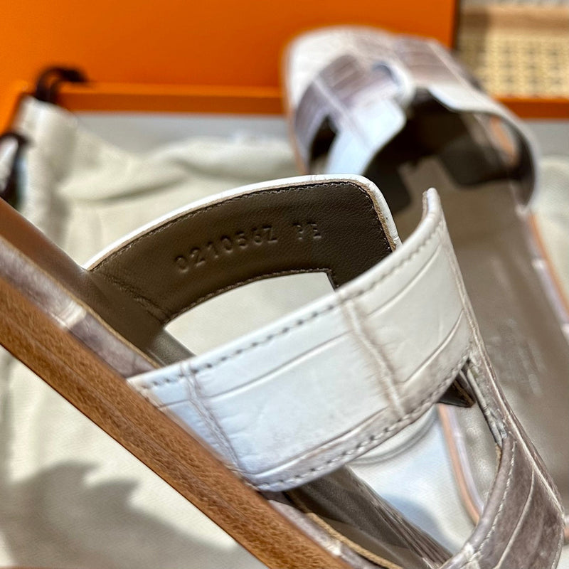 Sandália Hermès