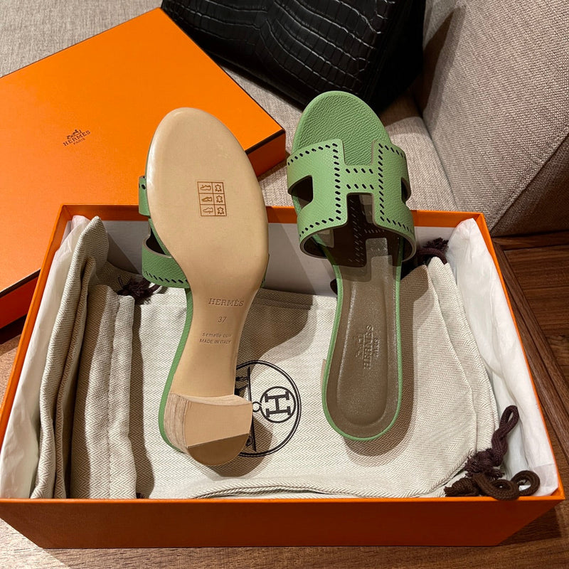 Sandália Hermès