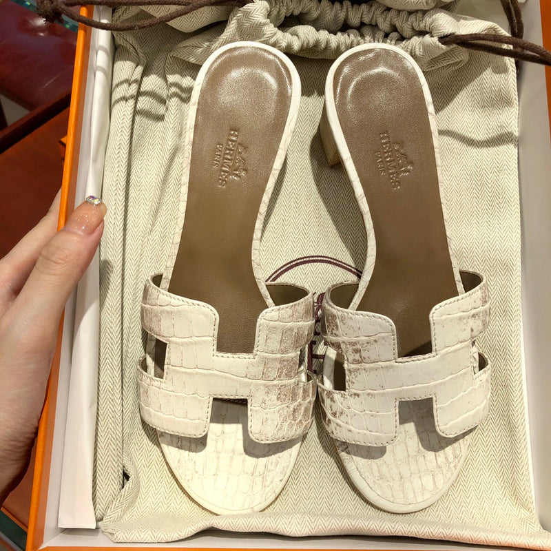 Sandália Hermès