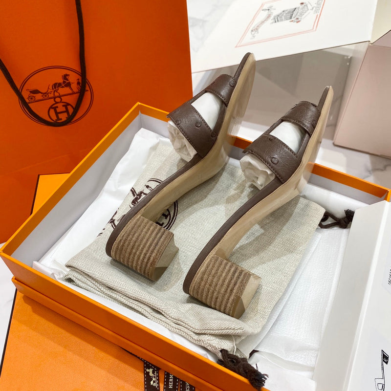 Sandália Hermès