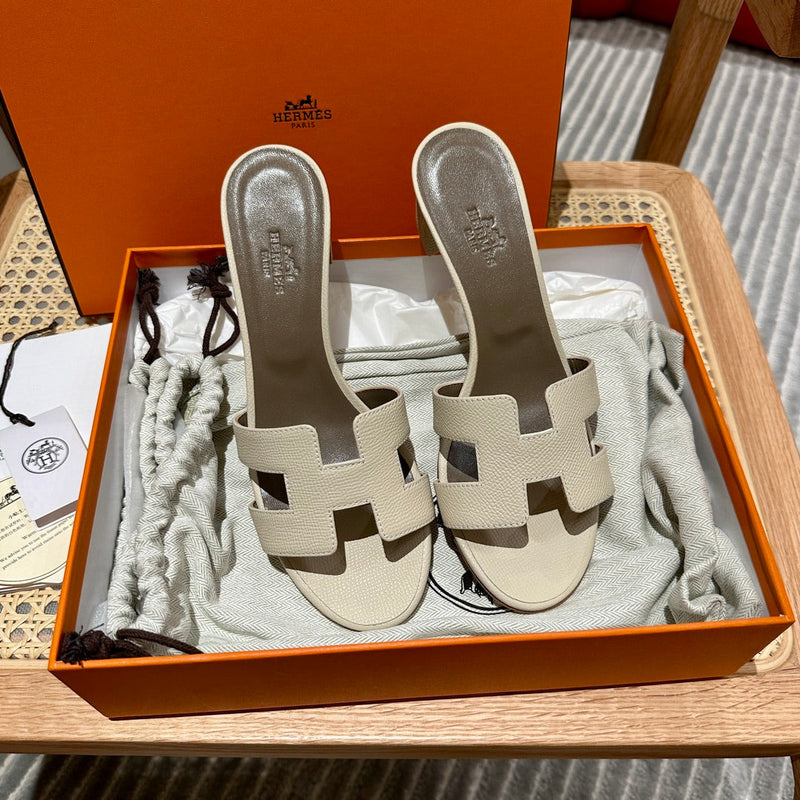 Sandália Hermès