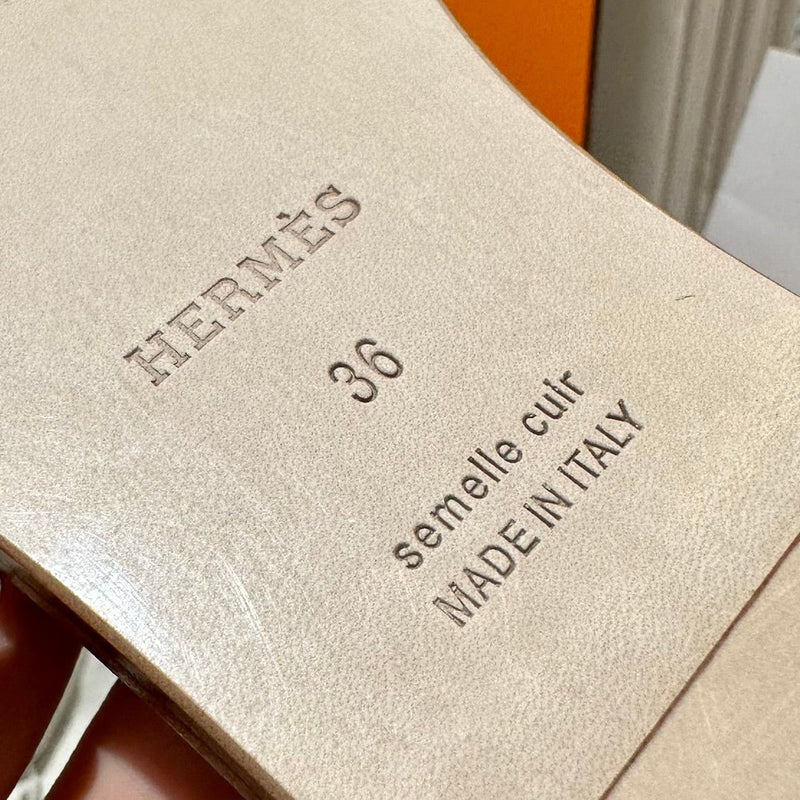 Sandália Hermès