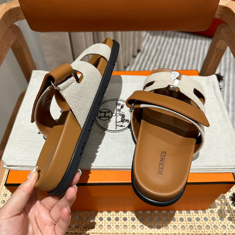 Sandália Hermès