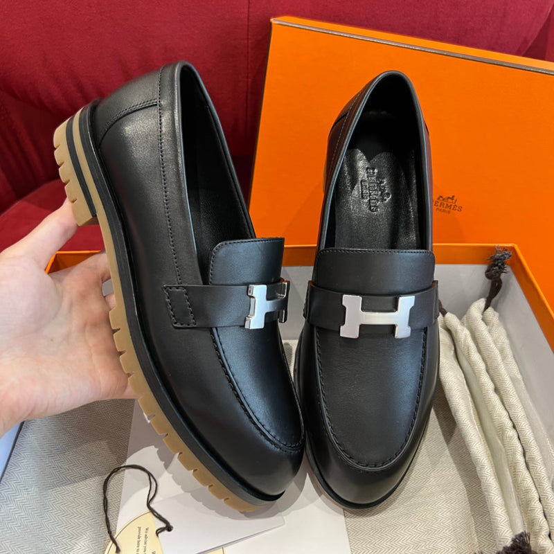 Sandália Hermès