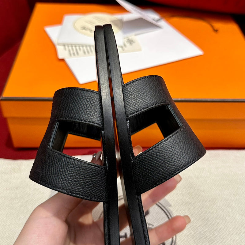 Sandália Hermès
