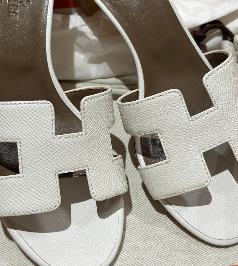 Sandália Hermès