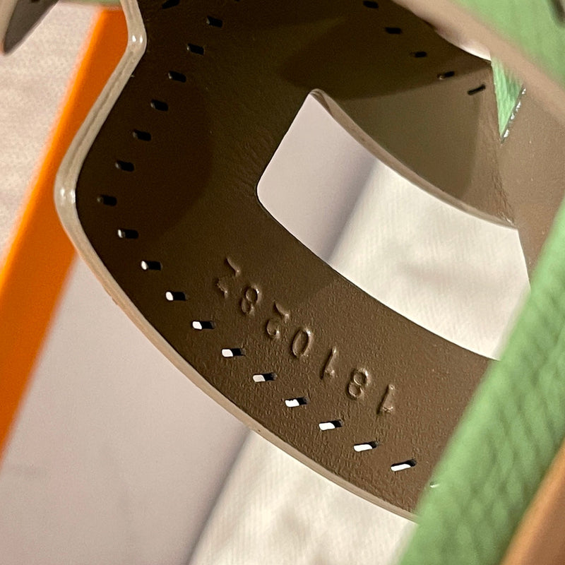 Sandália Hermès