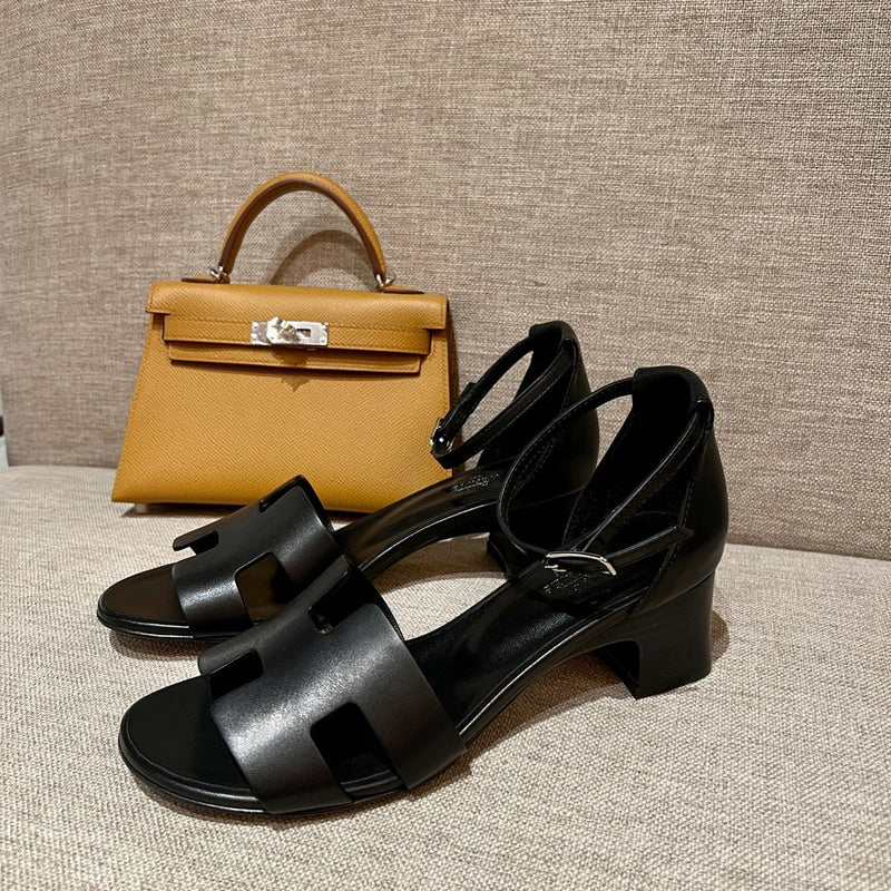 Sandália Hermès
