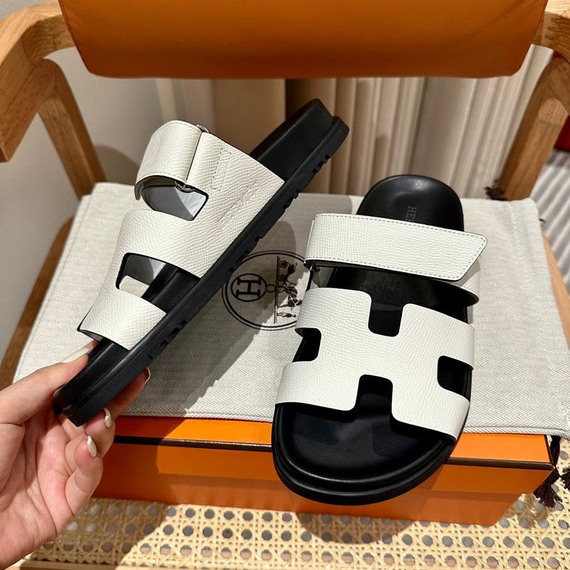 Sandália Hermès