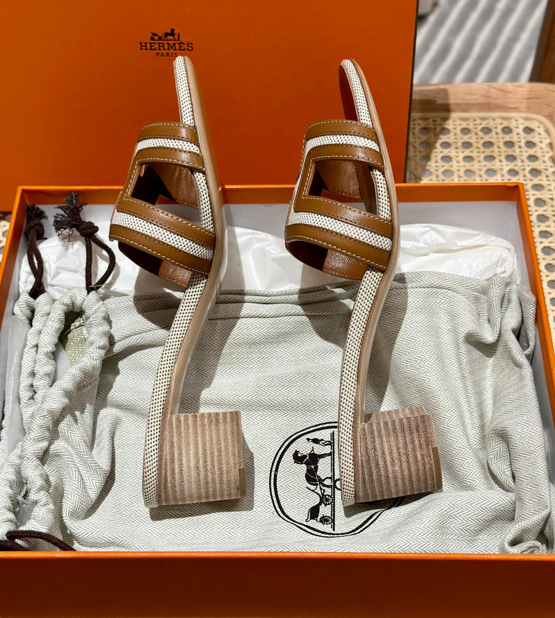 Sandália Hermès
