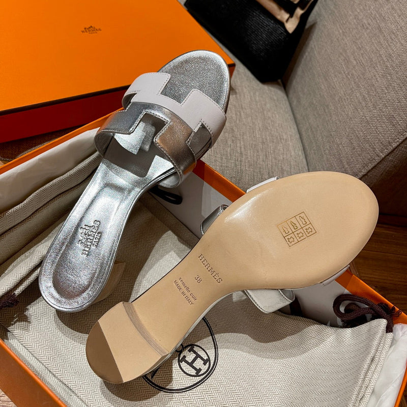 Sandália Hermès