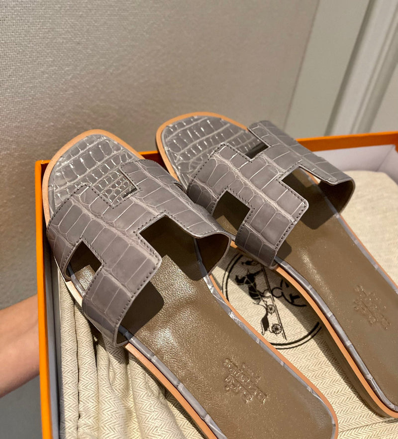 Sandália Hermès