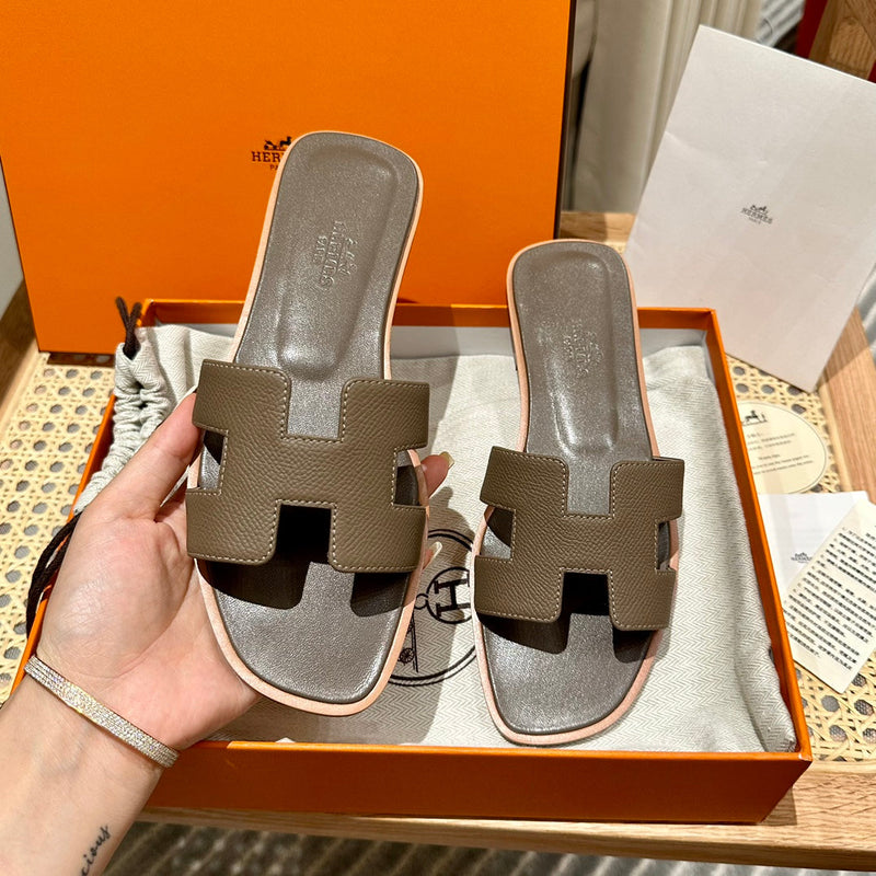 Sandália Hermès