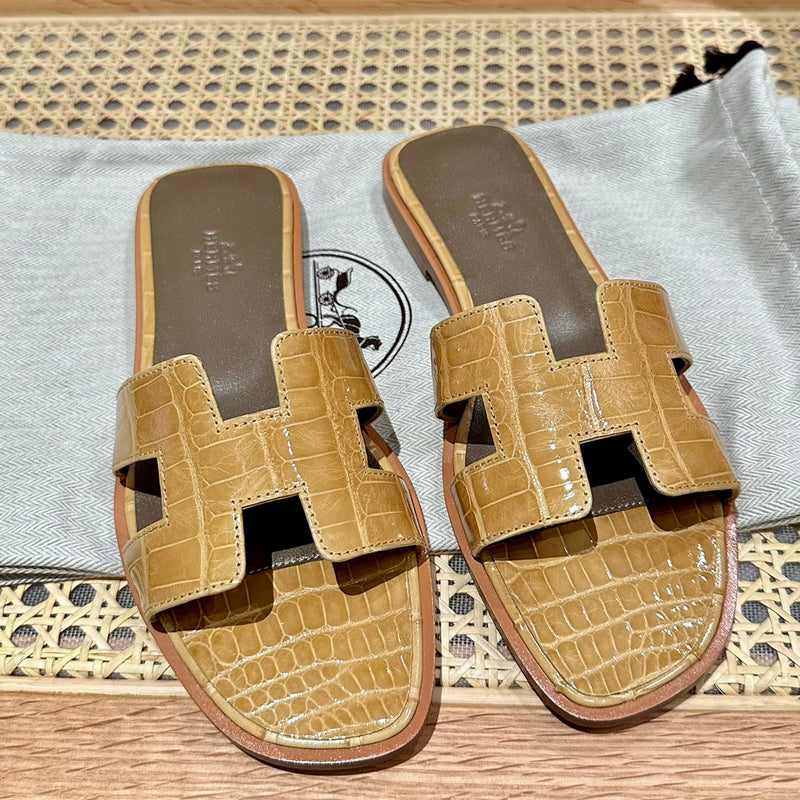 Sandália Hermès