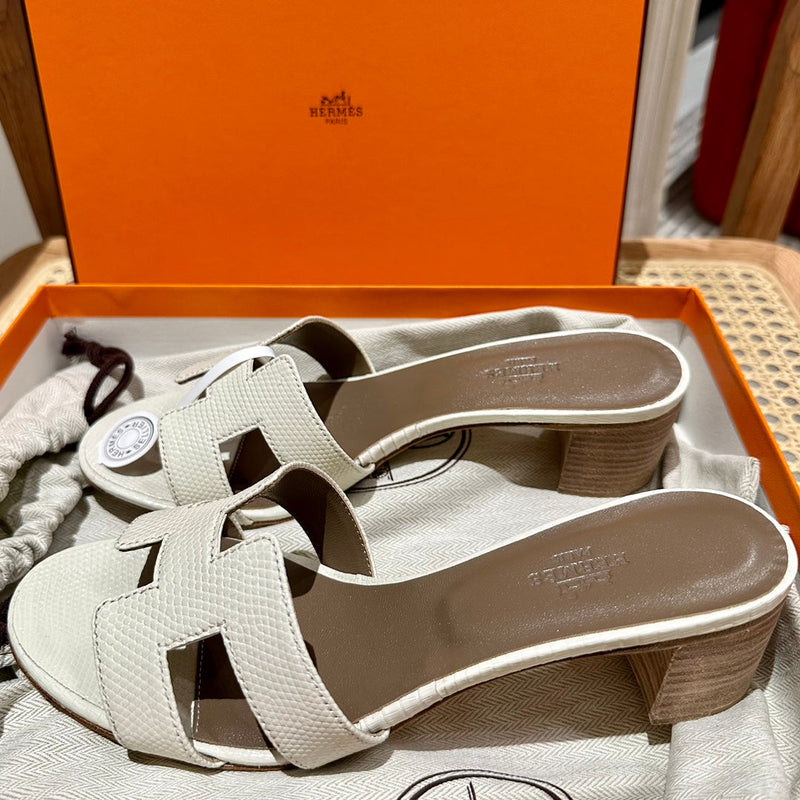 Sandália Hermès