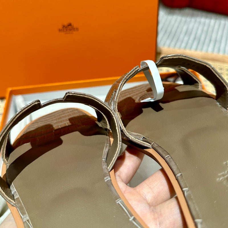 Sandália Hermès