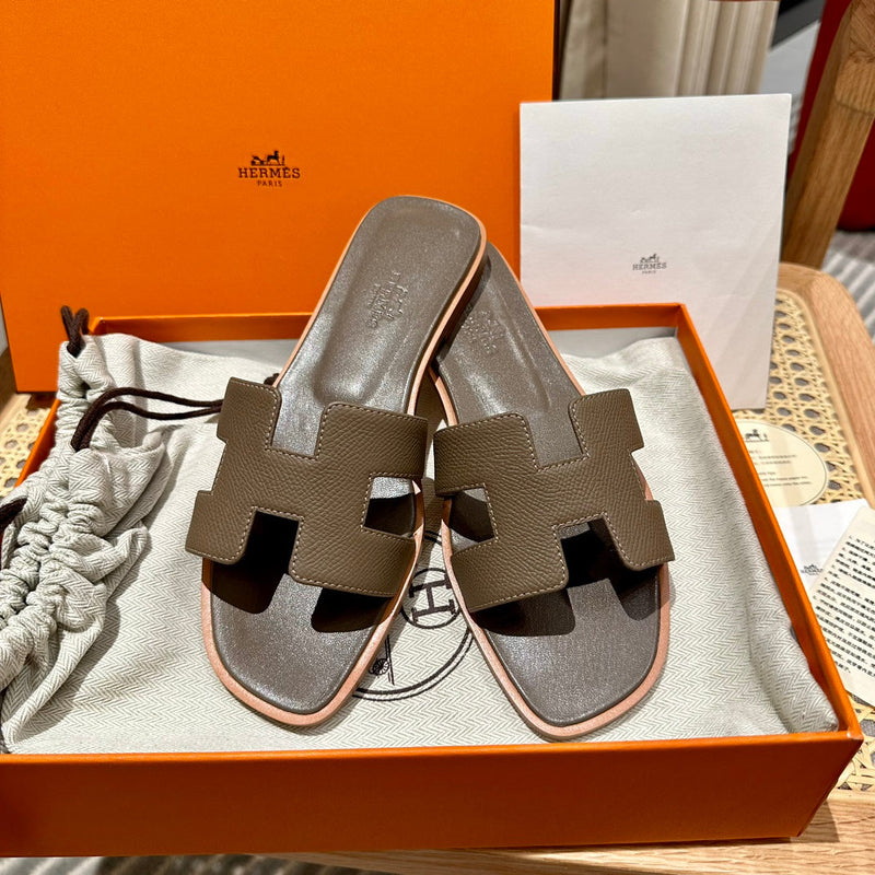Sandália Hermès
