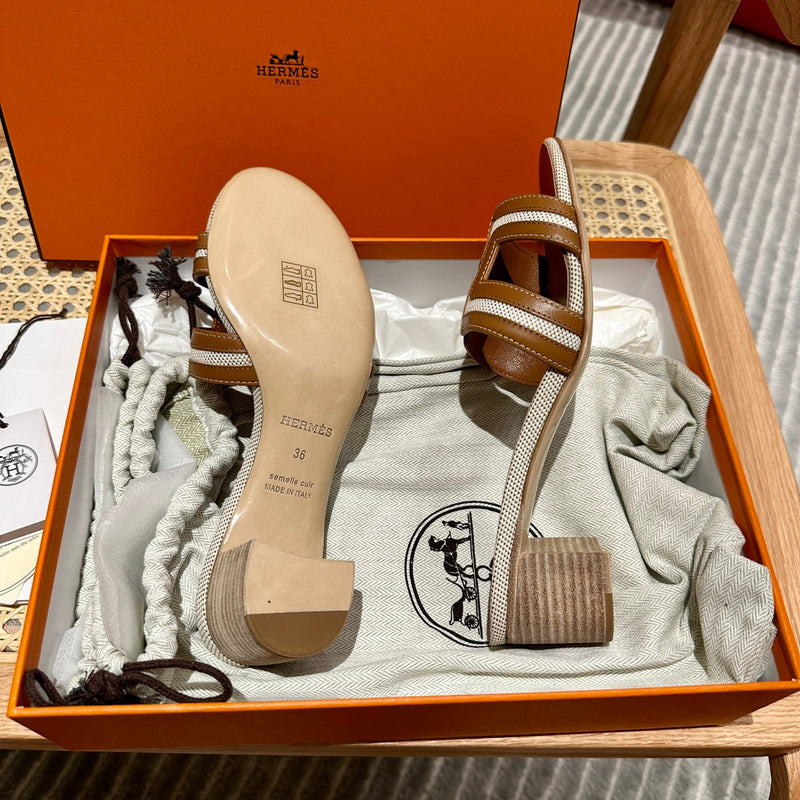 Sandália Hermès